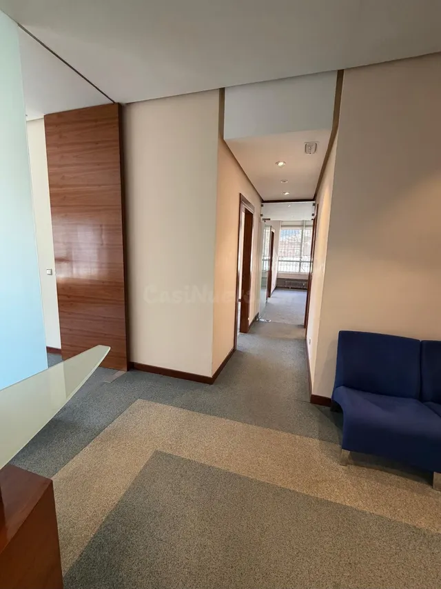 Oficina 6 habitaciones 250m² en alquiler - Cuzco - foto 5