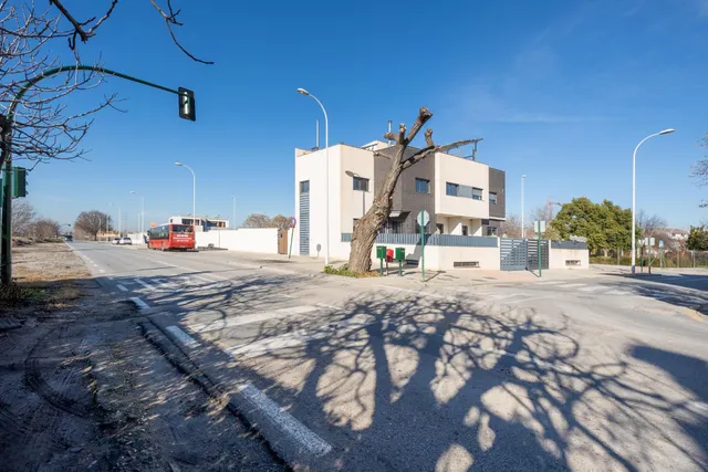 Parcelas listas para construir tu casa en Granada capital (Bobadilla) a un precio sin competencia — 10
