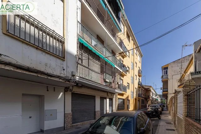 PISO JUNTO AVENIDA DE ANDALUCIA — 24