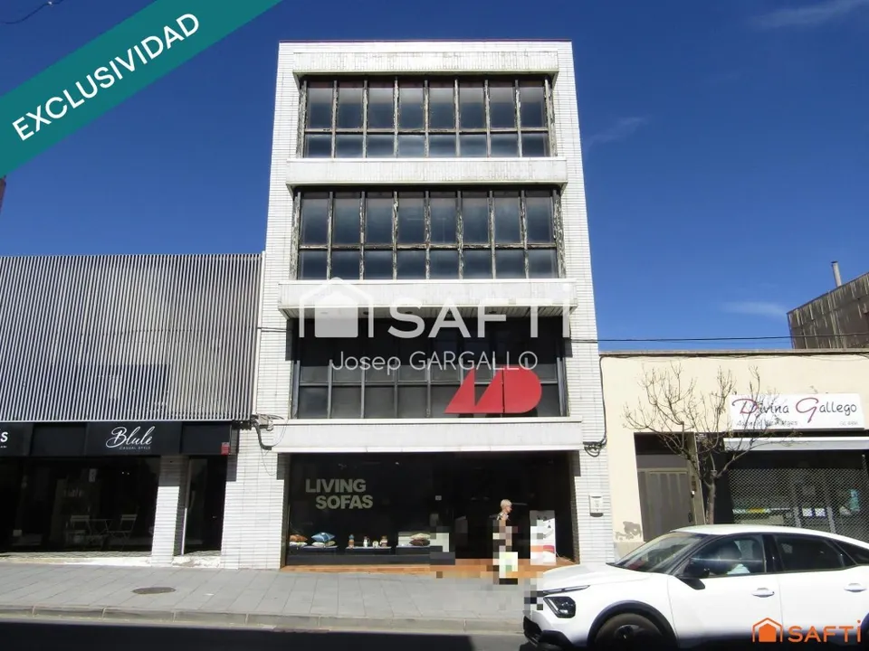 Edificio comercial en pleno centro de Móra d'Ebre