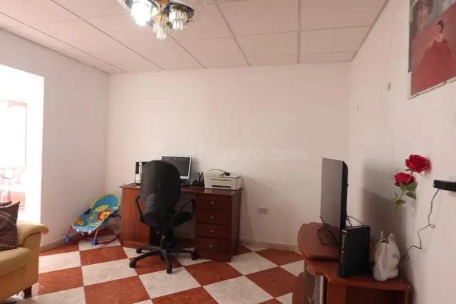 Casa en esquina en San Isidro: Inversión Rentable - foto 3
