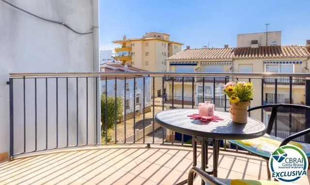 Bonito apartamento a 100 metros del mar en la zona de Salata