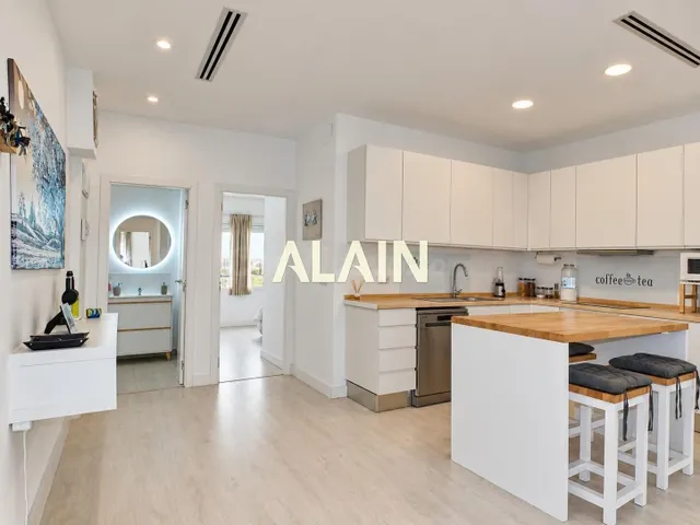 EXCELENTE VIVIENDA EN JOAQUIN COSTA JUNTO A GRAN VIA DE VALE - foto 5