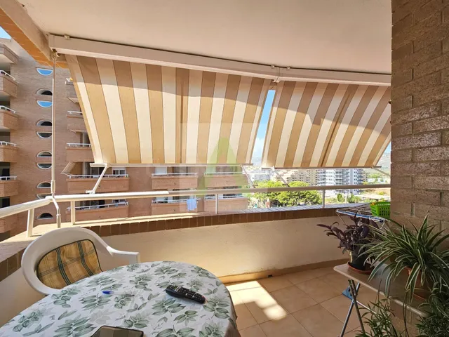 Apartamento en primera línea con 2 plazas de Garajes! - foto 3