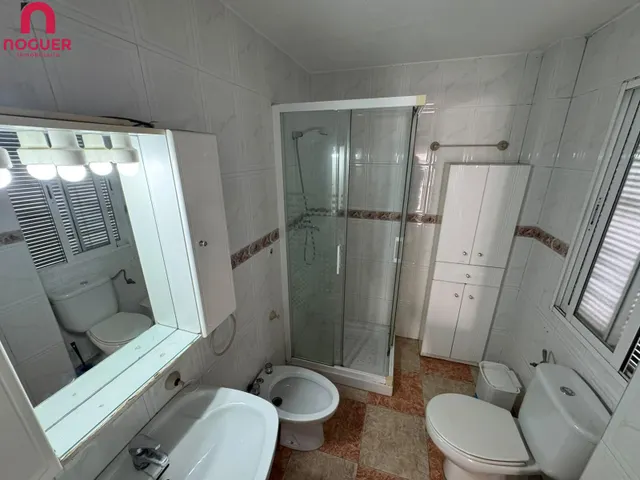 PISO JUNTO MEDINA AZAHARA CON ASCENSOR , TERRAZA, TRASTERO Y AZOTEA INDEPENDIENTE — 10