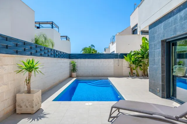 Villa moderna con piscina privada, 3 dormitorios y 3 baños. - foto 3