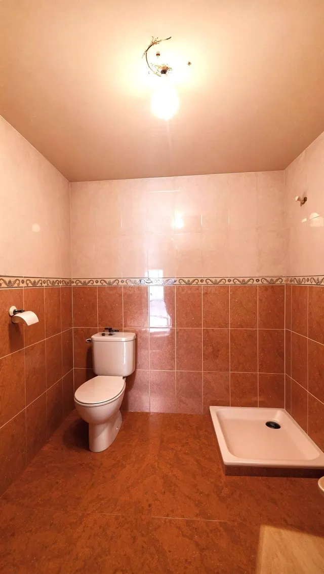 LOCAL EN VENTA CERCA DE PASSEIG PRIM - foto 3