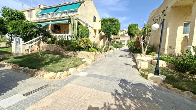APARTAMENTO EN BENIDORM