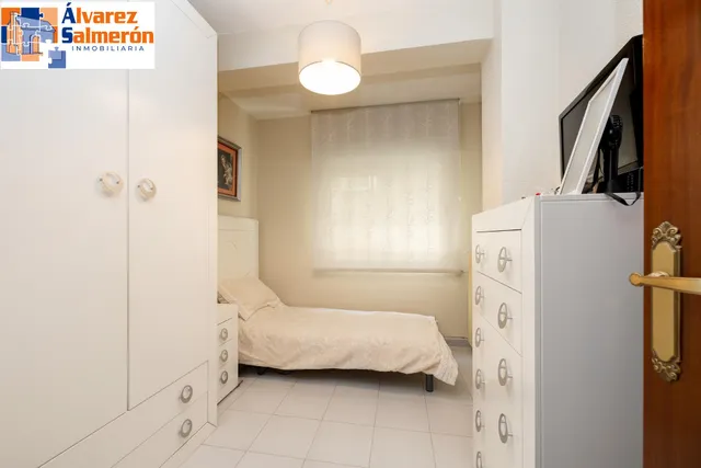 Piso 4 habitaciones 105m² en venta - Realejo — 18