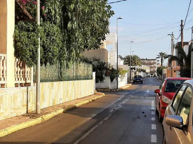 ESTUPENDO CHALET SITUADO A 100M DE LA PLAYA Y DEL PASEO MARI - foto 4