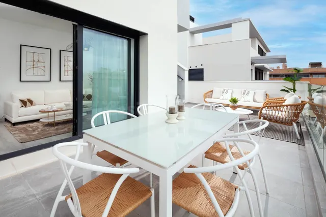 Ático con terraza  SUR 30.97 m2 y solárium 66.63 m2 — 2