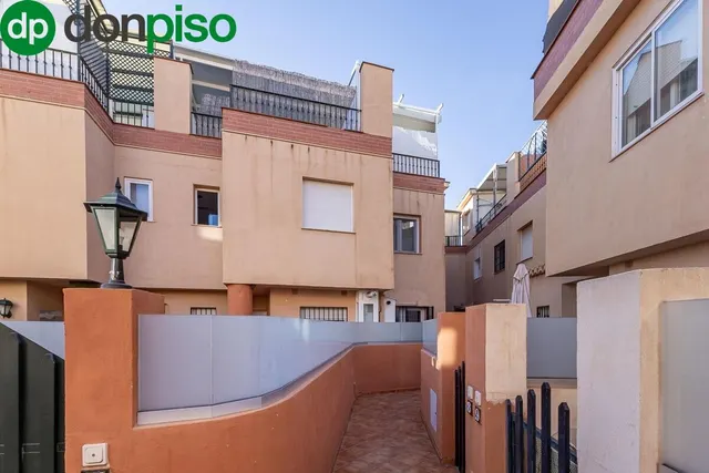 ESPECTACULAR TRIPLEX EN CHURRIANA — 26