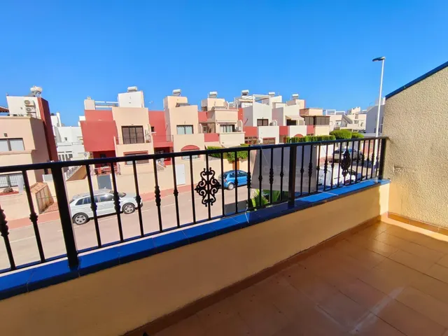 ADOSADO CON PISCINA EN AGUAS NUEVAS — 30