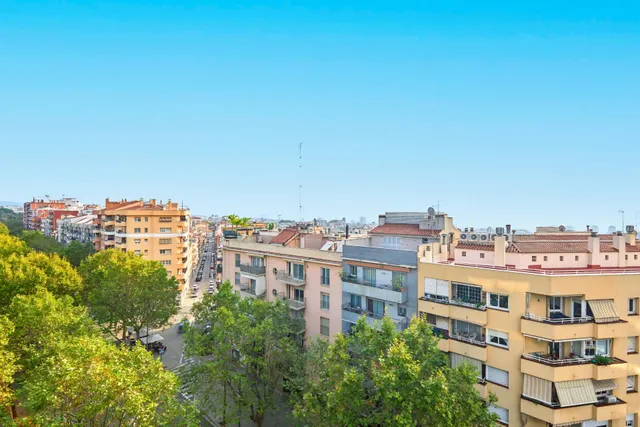 Excepcional piso muy alto con terraza y vistas al mar — 40