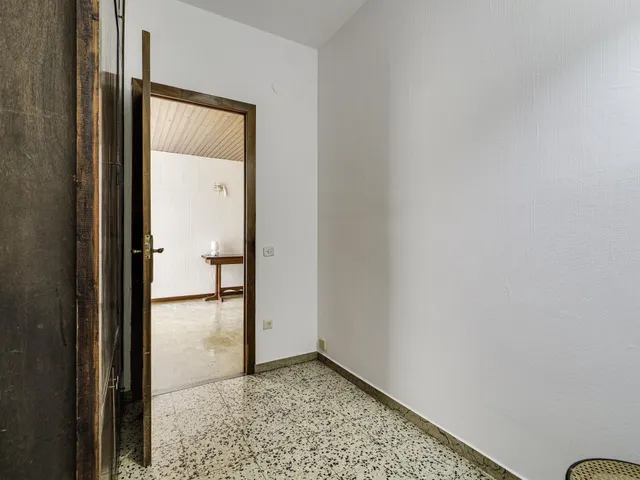 PISO EN OFERTA EN SAGRADA FAMILIA — 24