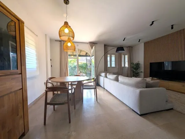 Casa de pueblo en Venta en Linea De La Concepcion, La Cádiz — 15