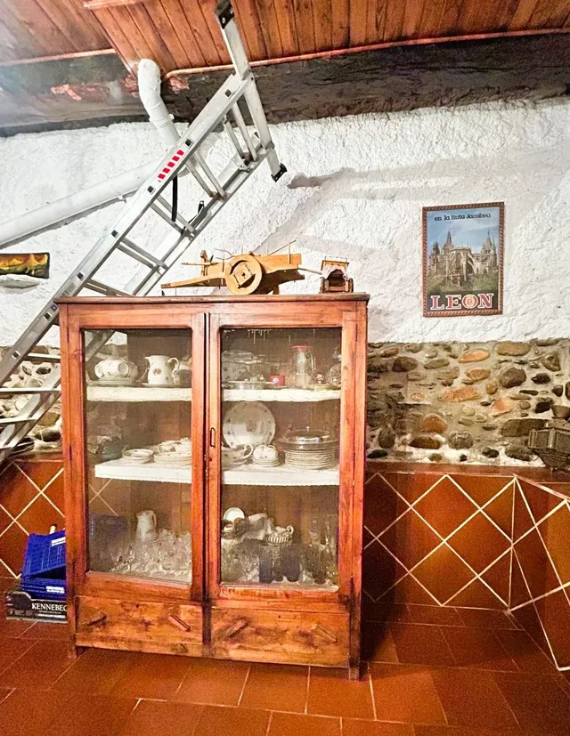 Espectacular Casa y Solar en el Corazón de Cacabelos — 39