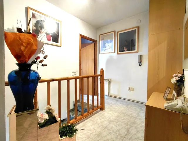ENCANTADORA CASA EN EL CENTRO — 14