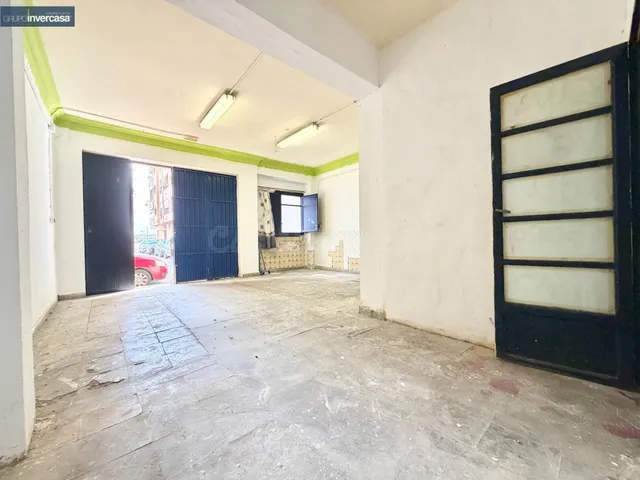 Planta baja con entrada independiente para acondicionar en z - foto 4