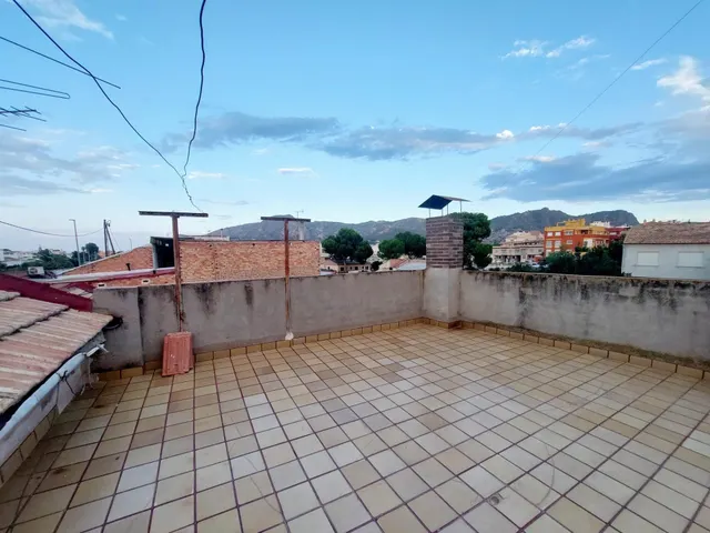 Casa de dos plantas en Beniajan — 36