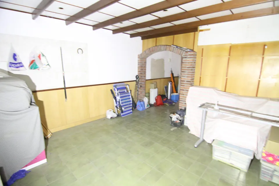 Local comercial de 40 m2 con posibilidad de hacer vivienda en el Sant Bernat
