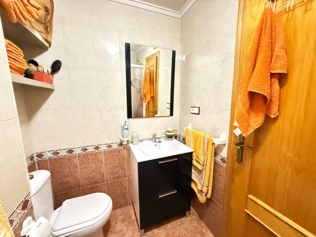 Apartamento de 2 dormitorios con orientación sur y garaje a 650 metros de playa del cura!!!!! — 36