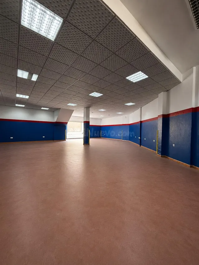 Gran oportunidad de inversión: aparcamiento con 5 plazas y m - foto 3