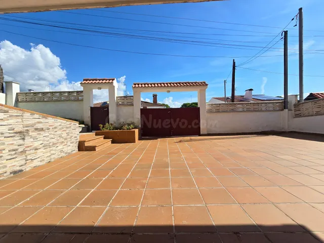 CASA IDNEPENDIENTE, GARAJE Y POSIBILIDAD DE PISCINA, CAN NIC - foto 2