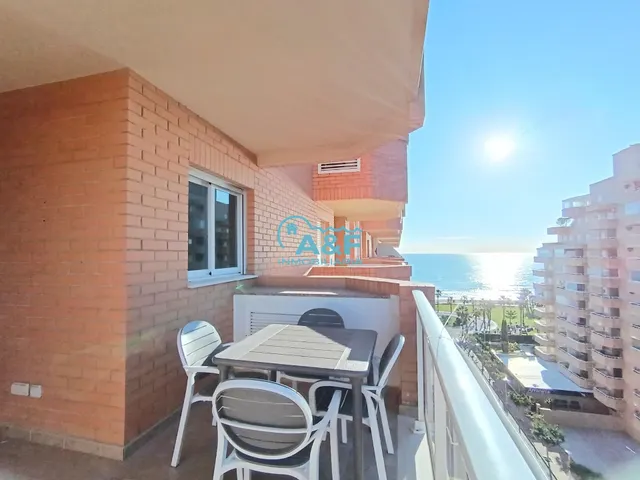 AYF INMOBILIARIA VENDE APARTAMENTO PRIMERA LINEA — 23