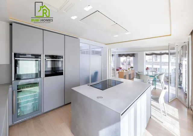 Exclusiva vivienda con vistas al Palacio de los Patos, junto Recogidas, 4 dormitorios 3 baños — 6