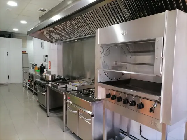 OPORTUNIDAD VIVIENDA + NEGOCIO EN CACABELOS — 23