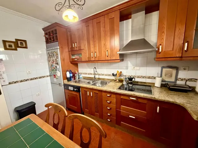 Chalet pareado tipo tríplex de 266 m2 con 4 dormitorios, terrazas, garaje y bodega en Aguadulce Sur — 50