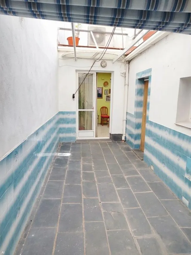 Casa Reformada en Montijo: Luminosa, con Placas Solares, Patio y Nave-Taller — 18