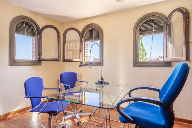 CHALET EXCLUSIVO EN  UNA SOLA PLANTA EN EL CENTRO DE LA ZUBIA 5 DORMITORIOS, PISCINA  Y GARAJE — 40