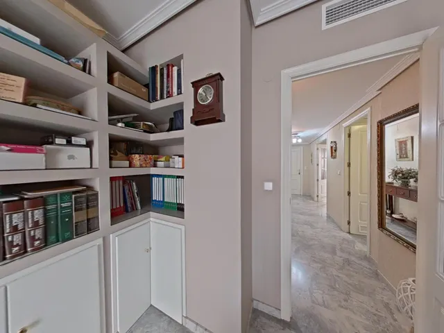 Espectacular piso de 5 habitaciones, garaje, terraza... junto Av. Aeropuerto y Vista Alegre!!! — 44