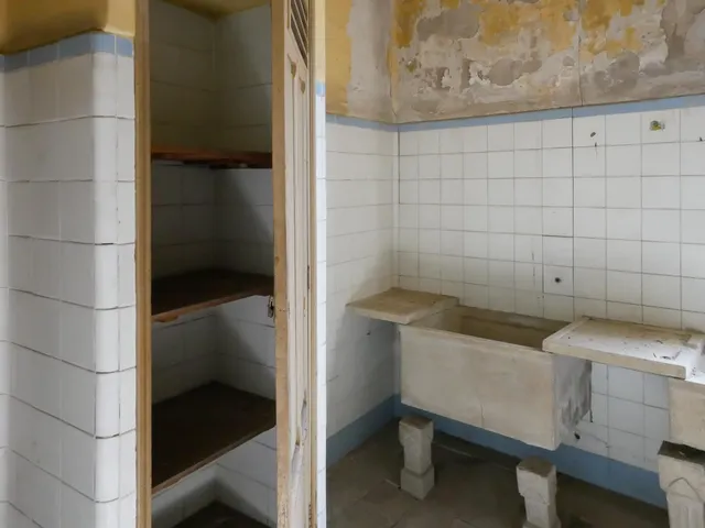 PALACETE HISTÓRICO DE 1900 EN EL CENTRO DE ALBERIC – 14 habitaciones, JARDINES Y GRAN POTENCIAL — 47