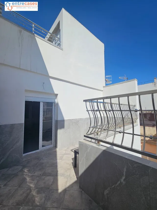 Casa Tipo Dúplex 4 habitaciones 328m² en venta - 3 de Abril — 31