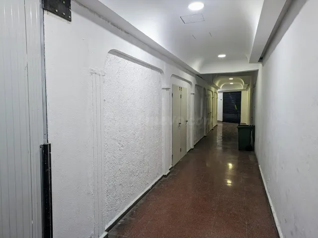 Local comercial con 26 trasteros, ideal para inversores!!! - foto 3