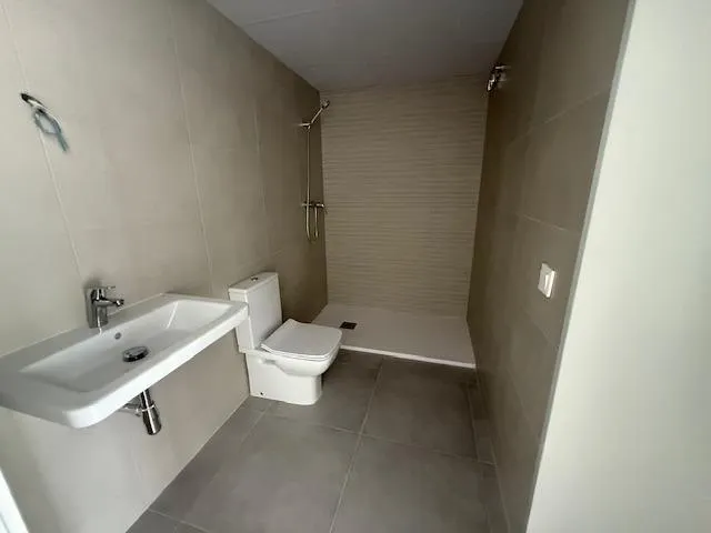 Benimaclet.Vivienda en alquiler vacia y con electrodomésticos.Seminueva — 13