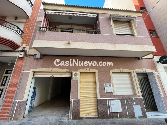 Fantástica casa adosada duplex en el centro de Guardamar del