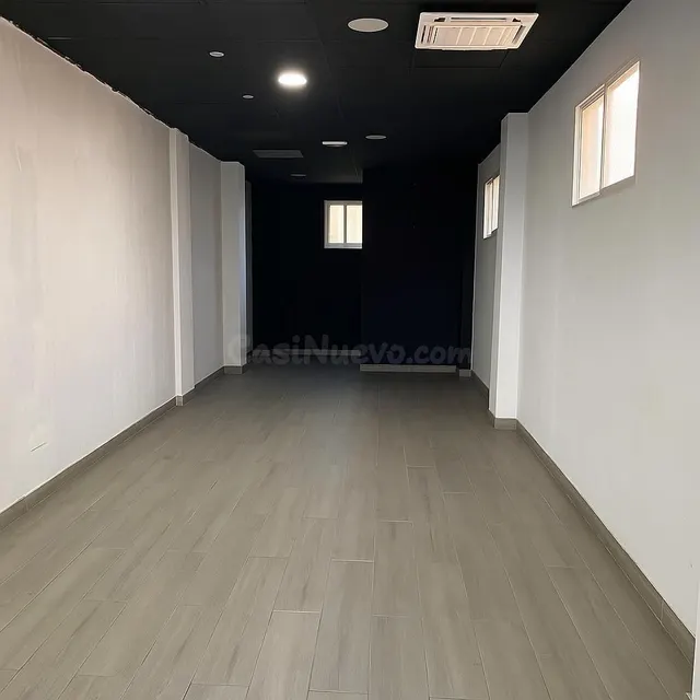LOCAL COMERCIAL CON LUZ Y AGUA