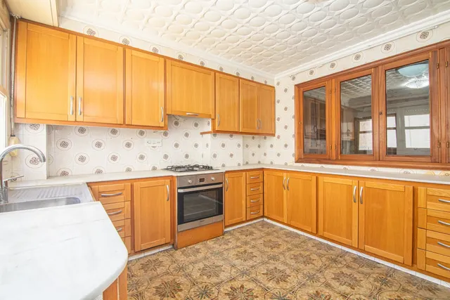 ¿Buscas una gran vivienda a escasos metros del centro? — 6
