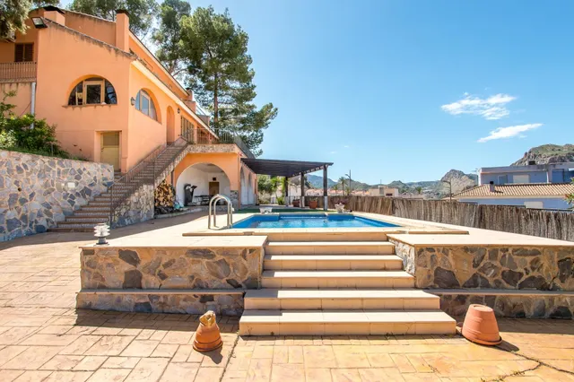 Espectacular finca con dos viviendas en mas de 3.000 m2 de t - foto 2