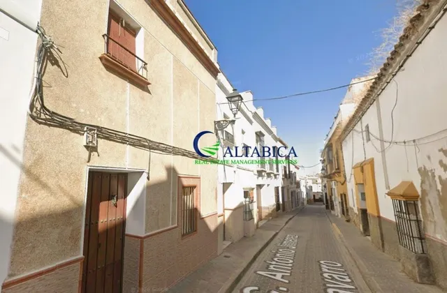 Casa-Chalet en Venta en Marchena Sevilla
