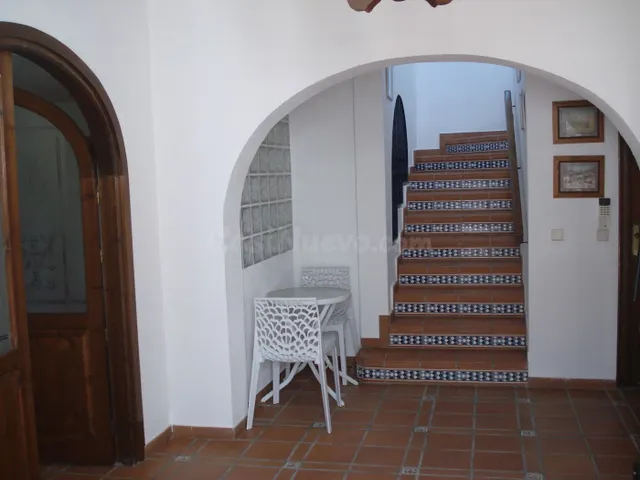 Casa con terreno, cuatro dormitorios, finca, cortijo y resta - foto 5