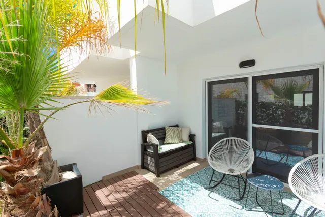 VIVIENDA ADOSADA A ESTRENAR — 27