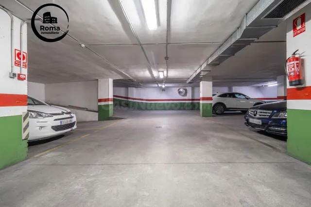 Se vende plaza de garaje en Parque Lagos cerca de Carrefour — 12
