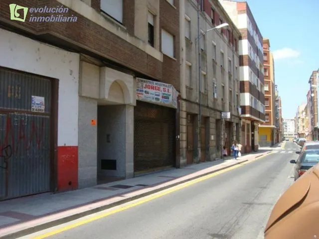 Locales comerciales en el centro de Miranda de Ebro — 4