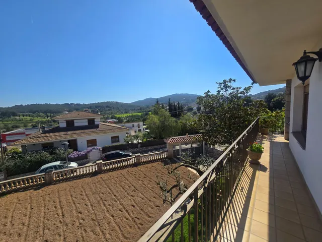 Distinción, privacidad y estilo en el corazón de Canyelles – Una finca excepcional — 14