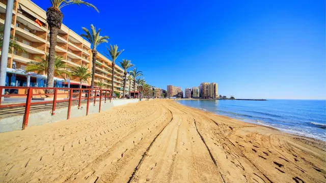 Precioso apartamento totalmente reformado con vistas al mar, ideal para parejas — 11
